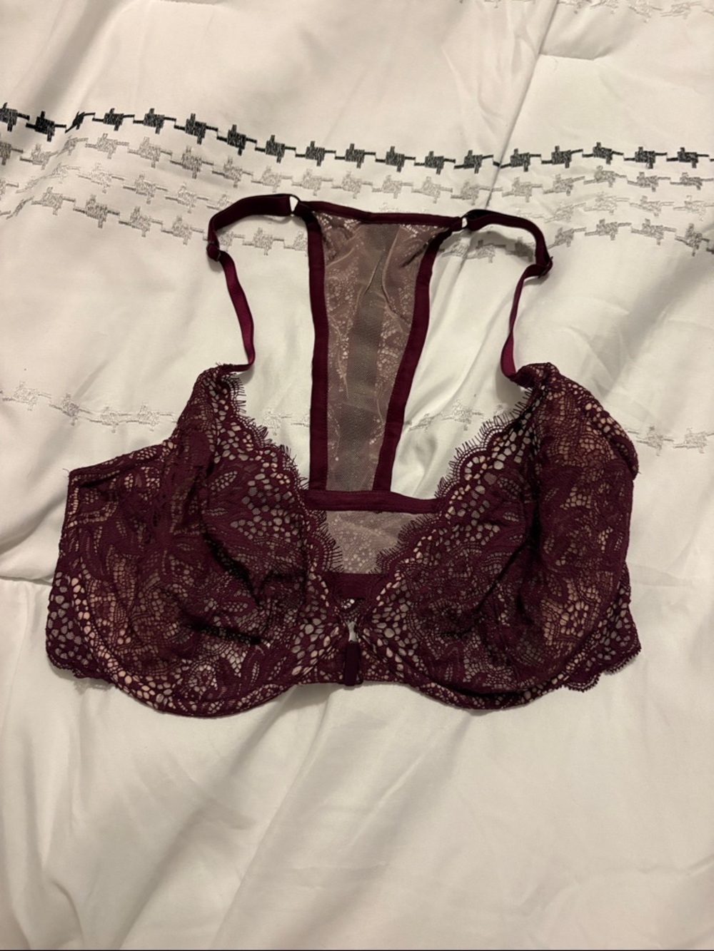 Victoria's Secret very sexy burgundy Lace Underwire plunge Bralette
